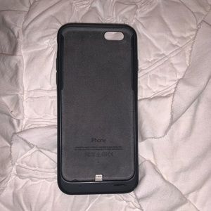 Apple iPhone smart battery case in black